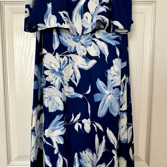 Lulu’s Two-Piece Floral Maxi Dress - Picture 5 of 6